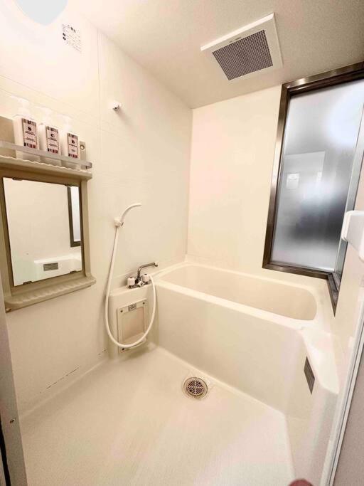 Ferienwohnung ー 8Greige ー 2Min Dotonbori Namba Kuromon Osaka Usj Wifi Unlimited Exterior foto